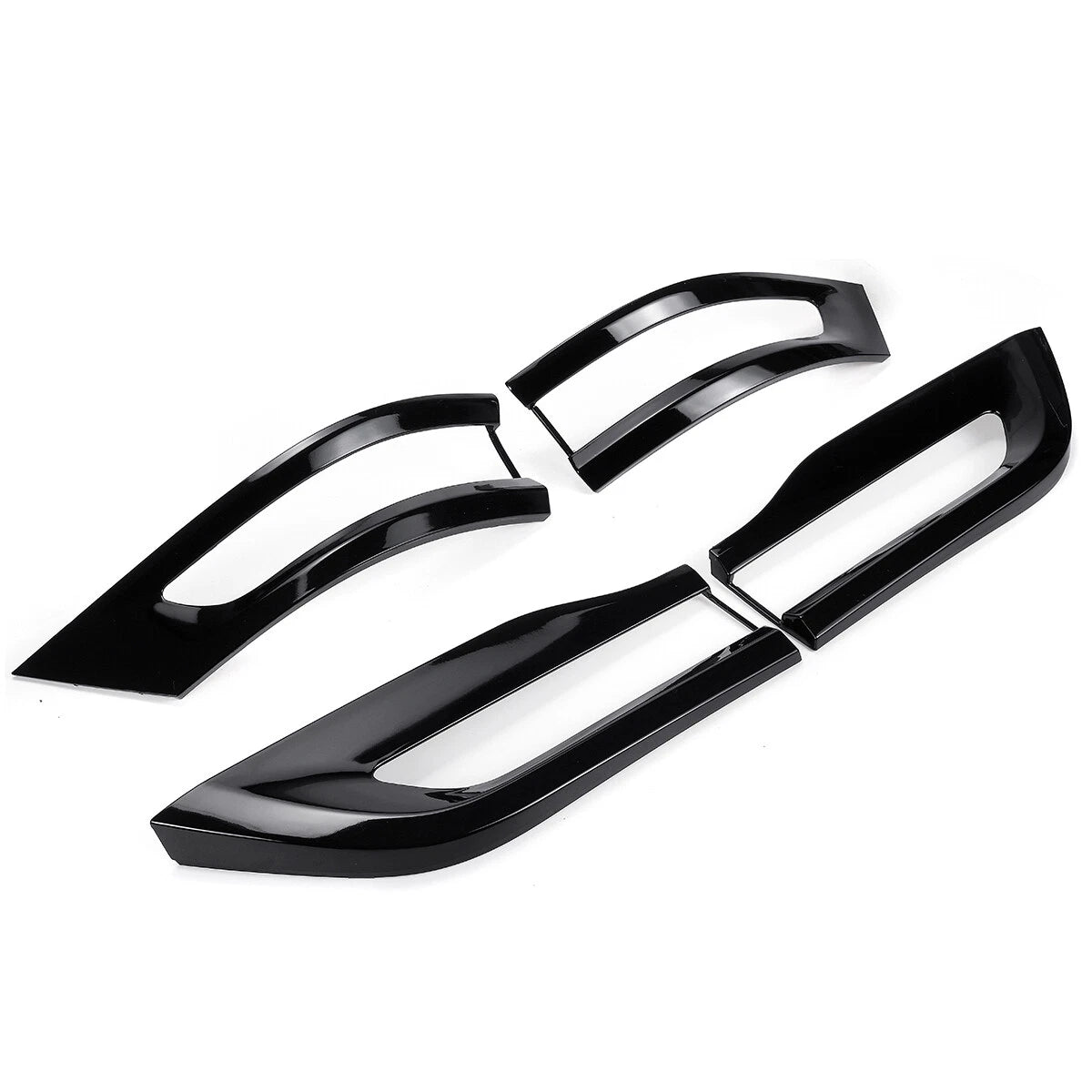 Rear Tail Light Trim - 2014-2020 Jeep Grand Cherokee Wk2