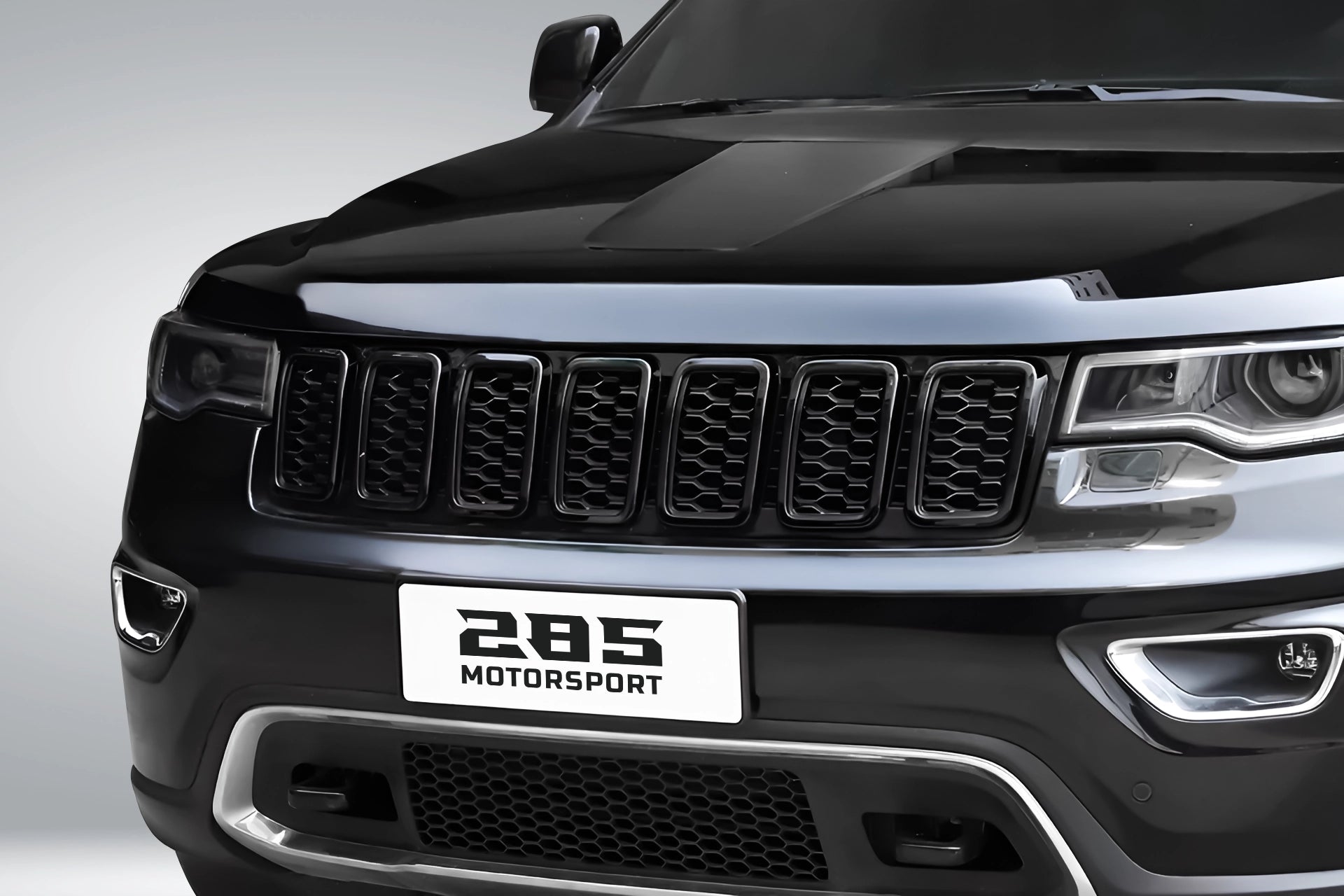 SRT Style Front Grille - 2017-2020 Jeep Grand Cherokee Wk2